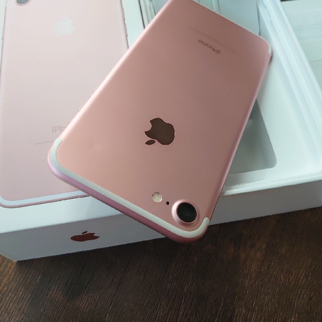 iPhone 7 Rose Gold GB auSIMロック解除済み 残りわずか