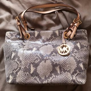 マイケルコース(Michael Kors)のイーサン様専用Michael korsマイケルコース パイソン柄バッグ(ショルダーバッグ)