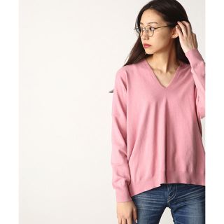 マウジー(moussy)のmoussy ニット　ピンク　DEEP V LOOSE KNIT TOP(ニット/セーター)