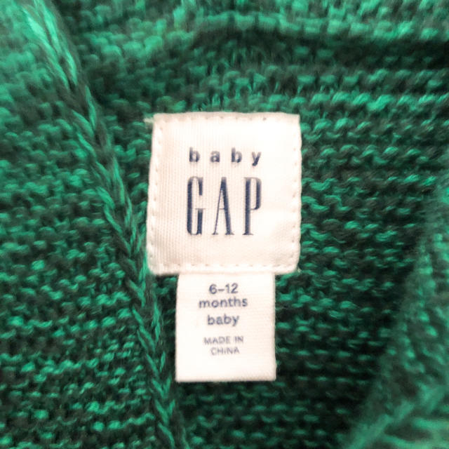 babyGAP(ベビーギャップ)の【新品】baby GAP 恐竜ニットパーカー キッズ/ベビー/マタニティのベビー服(~85cm)(カーディガン/ボレロ)の商品写真