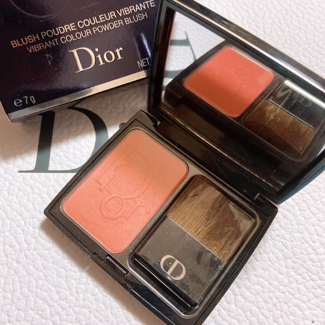 Christian Dior(クリスチャンディオール)のお値下げしました！Dior チーク コスメ/美容のベースメイク/化粧品(チーク)の商品写真