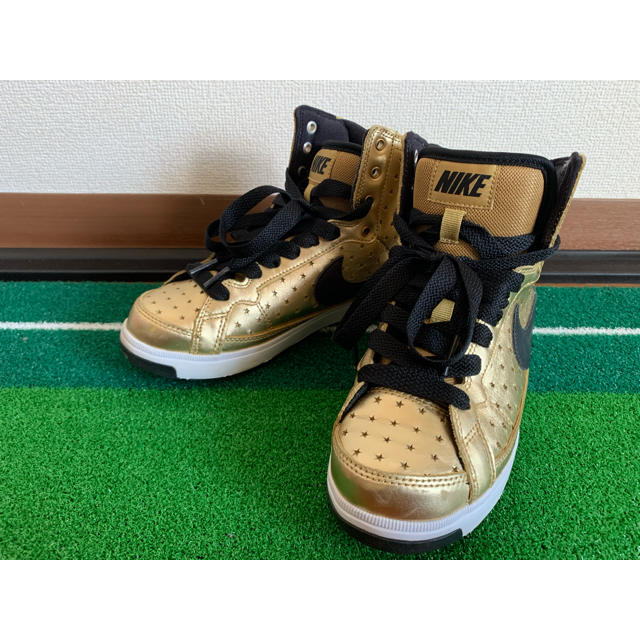 NIKE(ナイキ)のNIKE ナイキ　ハイカット　23cm レディースの靴/シューズ(スニーカー)の商品写真