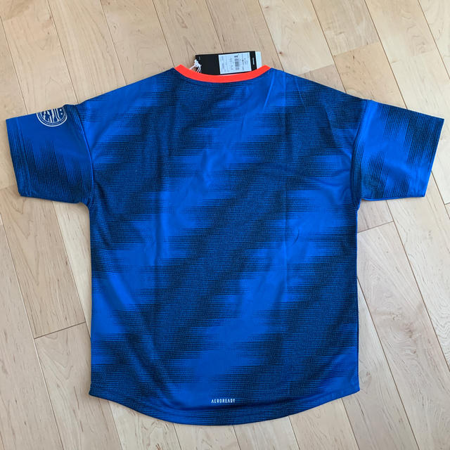 adidas(アディダス)のアディダス　ネオンカラー　Tシャツ　ブルー　150 キッズ/ベビー/マタニティのキッズ服男の子用(90cm~)(Tシャツ/カットソー)の商品写真