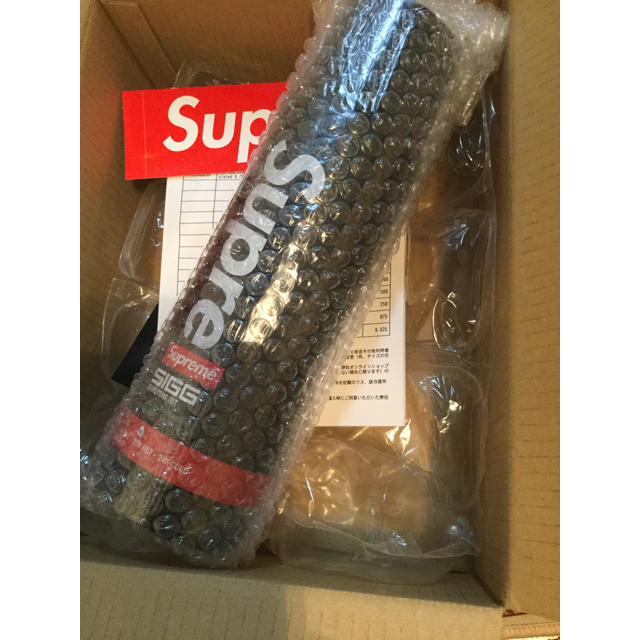 Supreme SIGG Vacuum Insulated Bottle 黒