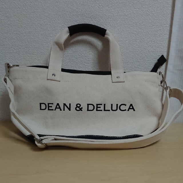 DEAN & DELUCA(ディーンアンドデルーカ)の【新品未使用】ディーン&デルーカ  ショルダー付きキャンバストートバッグSサイズ レディースのバッグ(トートバッグ)の商品写真