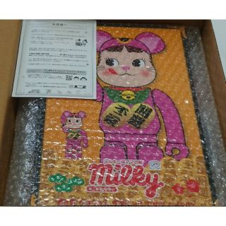 BE@RBRICK 招き猫 ペコちゃん 蛍光ピンク100％ ＆400％ セット