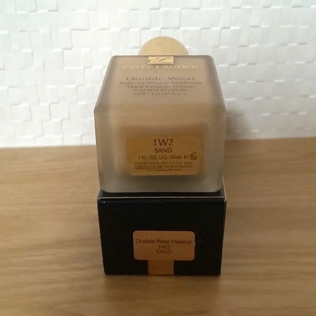 Estee Lauder(エスティローダー)の【ほぼ未使用】エスティローダー ダブルウェア 1W2 サンド コスメ/美容のベースメイク/化粧品(ファンデーション)の商品写真