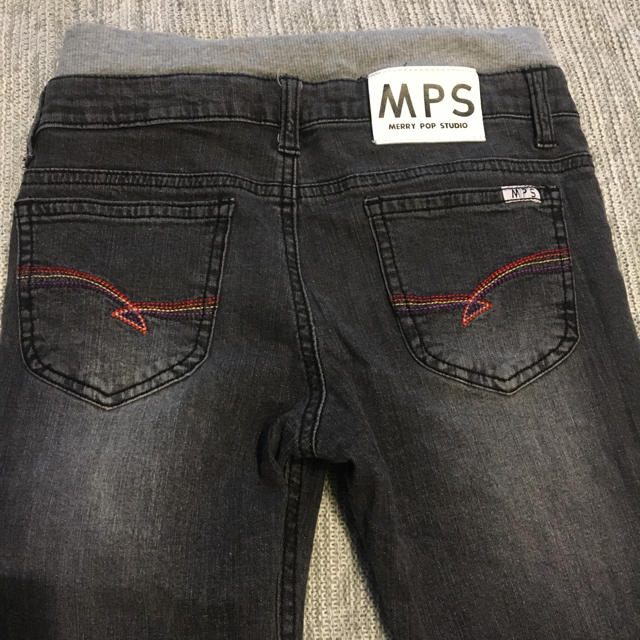 MPS(エムピーエス)の男の子 ボトムス MPS 140㎝ デニム ジーンズ  キッズ/ベビー/マタニティのキッズ服男の子用(90cm~)(パンツ/スパッツ)の商品写真