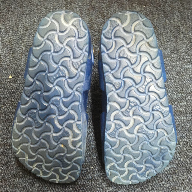 BIRKENSTOCK(ビルケンシュトック)のビルケンシュトック　キッズサンダル キッズ/ベビー/マタニティのキッズ靴/シューズ(15cm~)(サンダル)の商品写真
