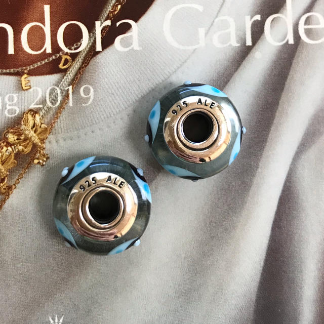 パンドラ　PANDORA水色ムラノガラスてんとう虫チャームセット