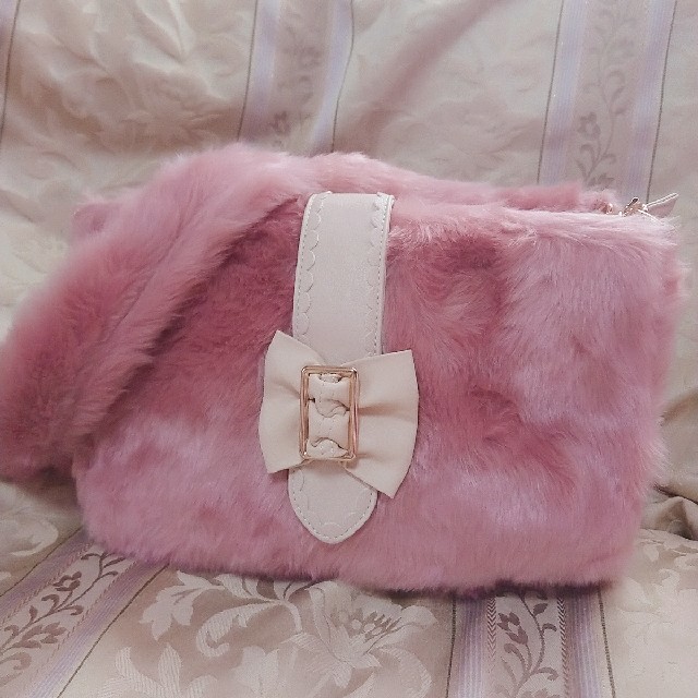 LIZ LISA(リズリサ)のファークラッチBAG♡ レディースのバッグ(クラッチバッグ)の商品写真