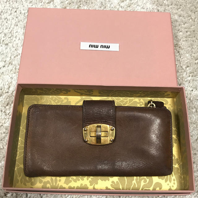 miu miu 長財布