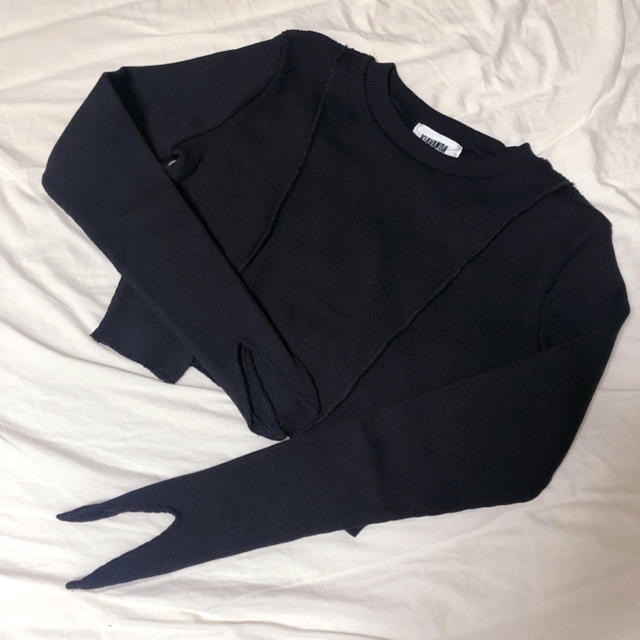 VIAVANDA V Cut Rib Tops / BLACK レディースのトップス(ニット/セーター)の商品写真