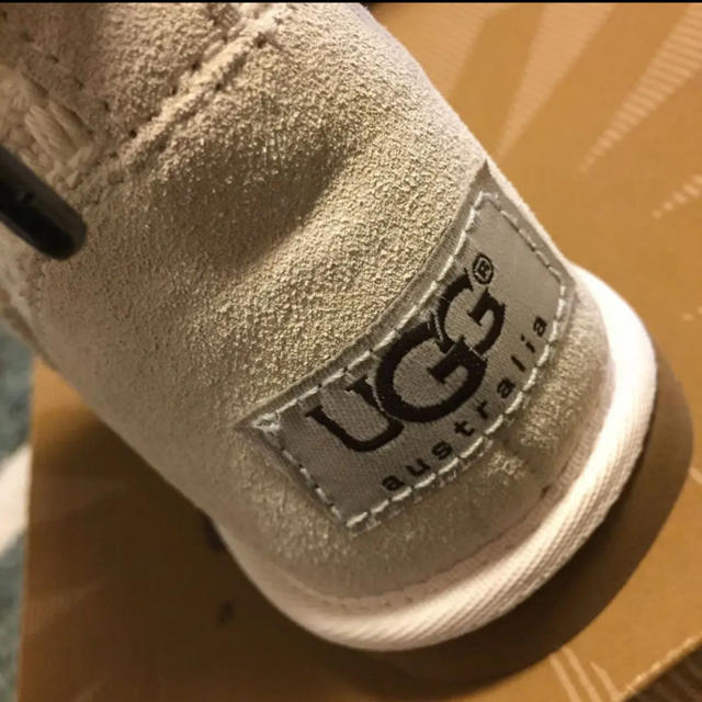 UGG(アグ)の新品未使用 UGG レースアップブーツ 白 レディースの靴/シューズ(ブーツ)の商品写真