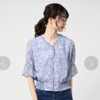 イング(INGNI)のINGNI イング 花柄シフォン　Vネックブラウス(シャツ/ブラウス(長袖/七分))