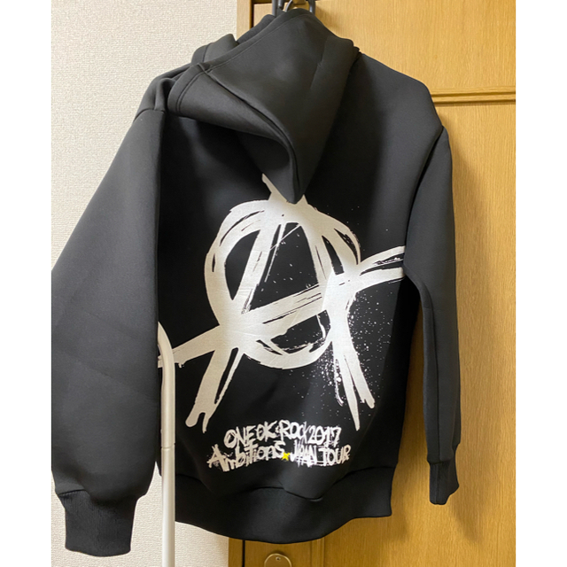 ONE OK ROCK(ワンオクロック)のoneokrockワンオク＊10点セット＊レア＊パーカーニット帽タオル エンタメ/ホビーのタレントグッズ(ミュージシャン)の商品写真