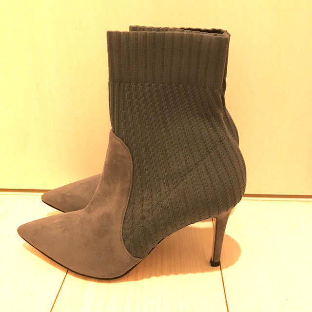 Gianvito Rossi(ジャンヴィットロッシ)のGianvito Rossi ニット　ショートブーツ レディースの靴/シューズ(ブーツ)の商品写真