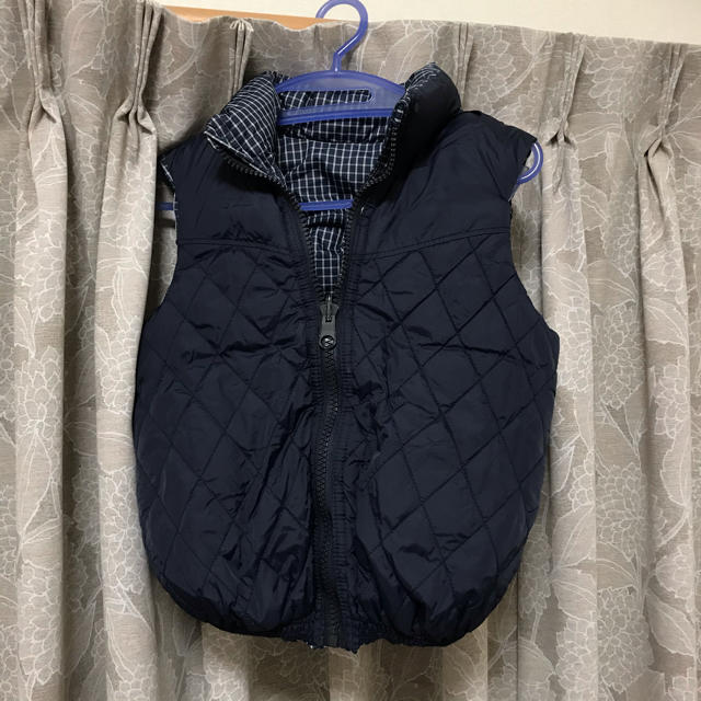 ZARA KIDS(ザラキッズ)のZARA リバーシブルベスト130サイズ キッズ/ベビー/マタニティのキッズ服男の子用(90cm~)(ジャケット/上着)の商品写真