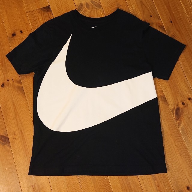 NIKE(ナイキ)のNIKEビックロゴTシャツ メンズのトップス(Tシャツ/カットソー(半袖/袖なし))の商品写真