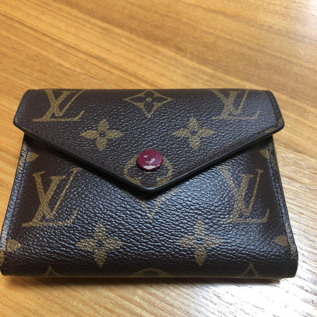 LV ♡三つ折財布