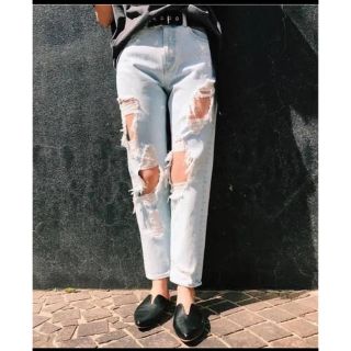 エンフォルド(ENFOLD)の新品未使用♡MOUSSY♡OVER BROKEN BLEACH Tapered(デニム/ジーンズ)