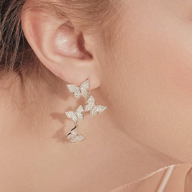 AHKAH(アーカー)のpapillons zirconia pierce ◯s925 post レディースのアクセサリー(ピアス)の商品写真