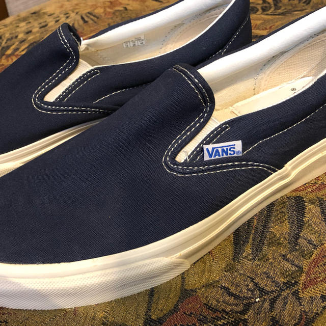 VANS(ヴァンズ)のVANSシューズ　新品　サイズ28cm メンズの靴/シューズ(デッキシューズ)の商品写真