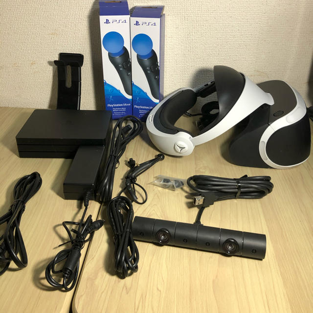 PlayStation VR(プレイステーションヴィーアール)のPlay StationVR Days of Play SP Pack エンタメ/ホビーのゲームソフト/ゲーム機本体(家庭用ゲーム機本体)の商品写真