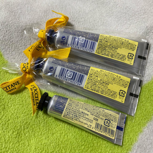 L'OCCITANE(ロクシタン)のロクシタン　シアハンドクリーム3本セット　未使用 コスメ/美容のボディケア(ハンドクリーム)の商品写真