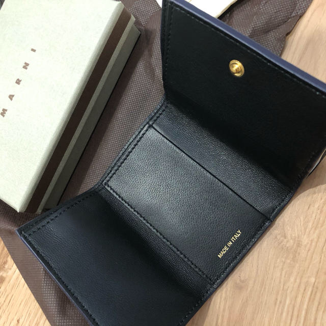 新品☆2020AW MARNI 三つ折り財布 イエロー マルニ ミニ財布 新品☆2020AW MARNI 三つ折り財布 イエロー マルニ ミニ財布