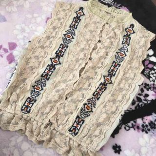 アングリッド(Ungrid)のungrid♡刺繍レースノースリトップス(シャツ/ブラウス(半袖/袖なし))