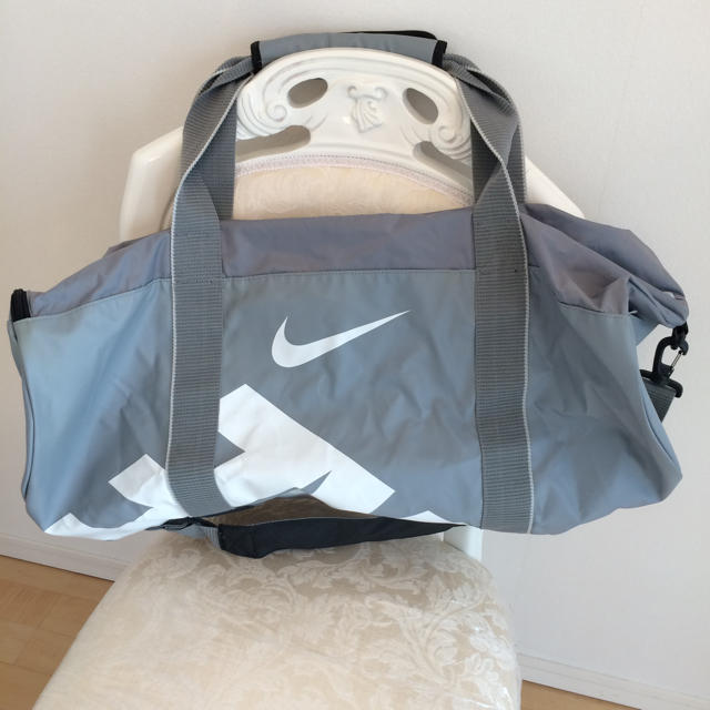 ほぼ未使用★NIKE ドラムバッグ | フリマアプリ ラクマ