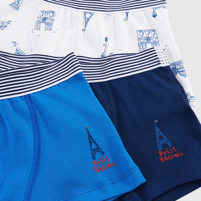 PETIT BATEAU(プチバトー)のプチバトー　新品トランクス3枚組　8ans/128cm キッズ/ベビー/マタニティのキッズ服男の子用(90cm~)(下着)の商品写真