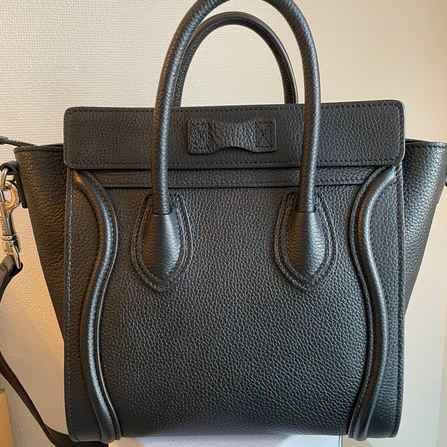 celine(セリーヌ)のCÉLINE ナノ ラゲージ ブラック レディースのバッグ(ハンドバッグ)の商品写真