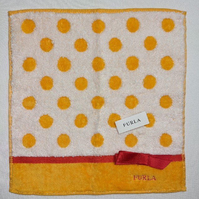 Furla(フルラ)のFURLA  黄色ドット柄タオルハンカチ レディースのファッション小物(ハンカチ)の商品写真