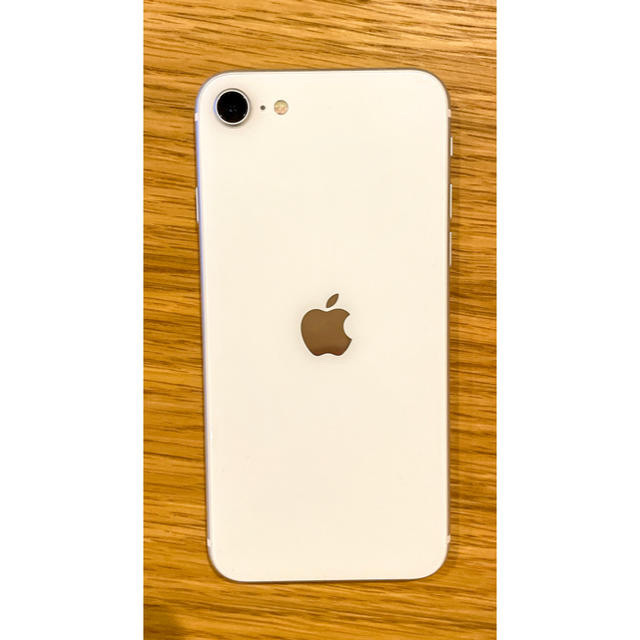 Apple 本体 箱付きの通販 by きょーこ8013's shop｜アップルならラクマ - iPhone SE（第2世代）64GB SIMフリー 超激安お得
