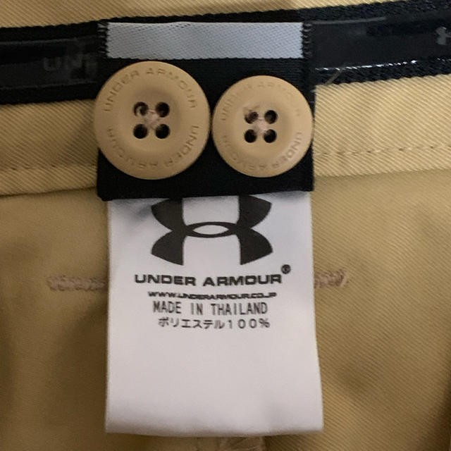 UNDER ARMOUR(アンダーアーマー)のUNDER ARMOUR アンダーアーマー スラックスパンツ パンツ ベージュ スポーツ/アウトドアのゴルフ(ウエア)の商品写真