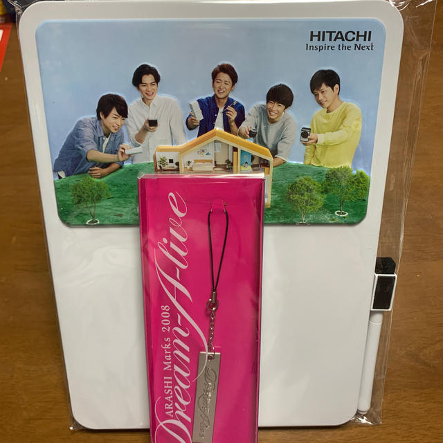 嵐(アラシ)の嵐　ホワイトボード・ストラップ エンタメ/ホビーのタレントグッズ(アイドルグッズ)の商品写真