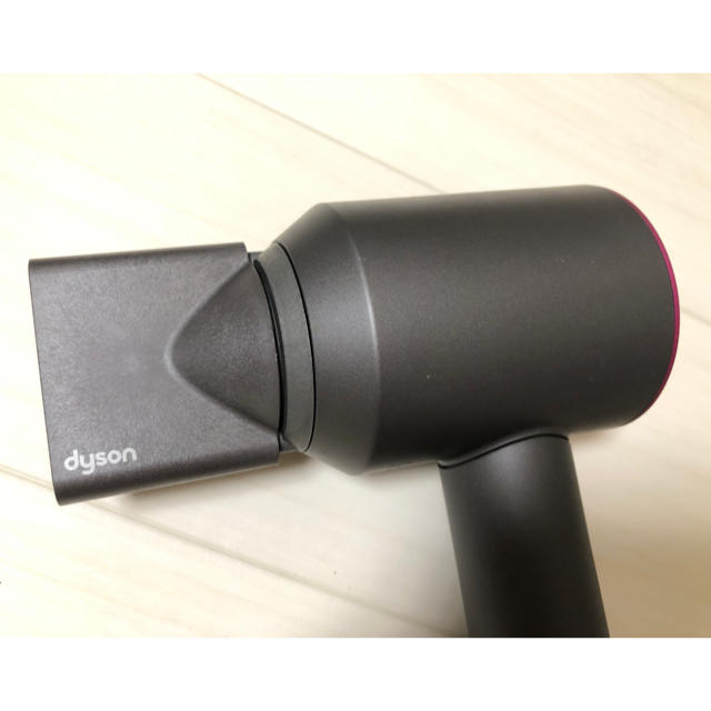 Dyson(ダイソン)のダイソンドライヤー ピンク スマホ/家電/カメラの美容/健康(ドライヤー)の商品写真