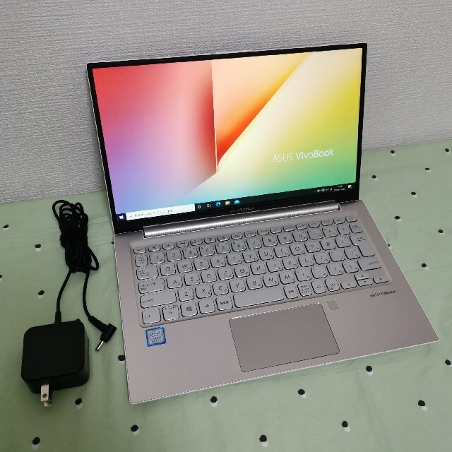 ASUS VivoBook S13 S330U ノートPC 13.3インチ