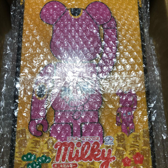  BE@RBRICK 招き猫 ペコちゃん 蛍光ピンク 100％ & 400 エンタメ/ホビーのフィギュア(その他)の商品写真