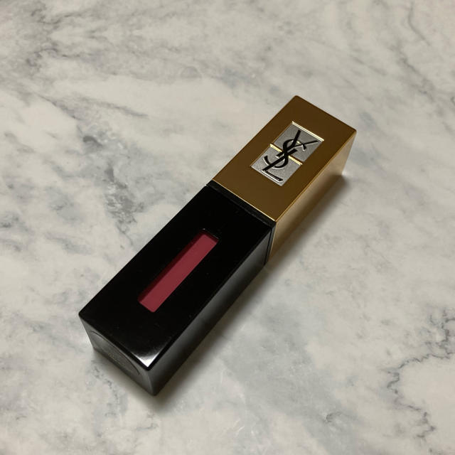 Yves Saint Laurent Beaute(イヴサンローランボーテ)のイヴ・サンローラン　ピュールクチュール　ヴェルニ　ポップウォーター　220 コスメ/美容のベースメイク/化粧品(口紅)の商品写真