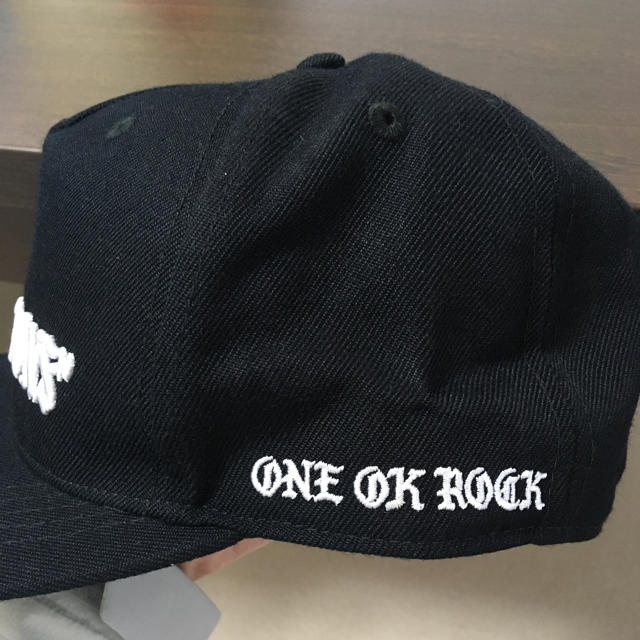 ONE OK ROCK(ワンオクロック)の【新品未使用】ONE OK ROCK Ambitions CAP ワンオク　 エンタメ/ホビーのタレントグッズ(ミュージシャン)の商品写真