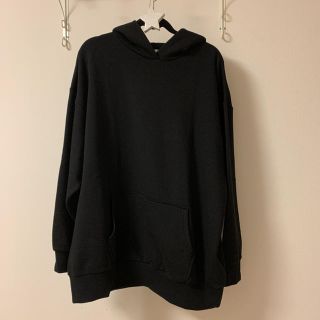 エイチアンドエム(H&M)のH&M オーバーサイスウェットパーカー黒(パーカー)