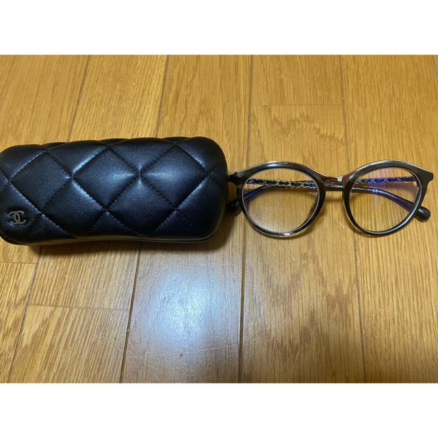CHANEL サイドチェーンメガネ