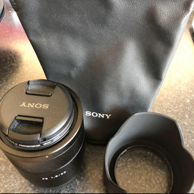 SONY(ソニー)のSony FE 55 1.8 スマホ/家電/カメラのカメラ(レンズ(単焦点))の商品写真