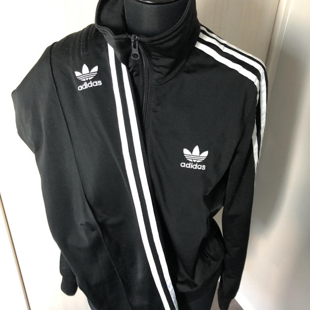 adidas ジャージーセットアップ