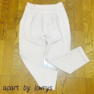 アパートバイローリーズ(apart by lowrys)の【apart by】タックパンツ(クロップドパンツ)