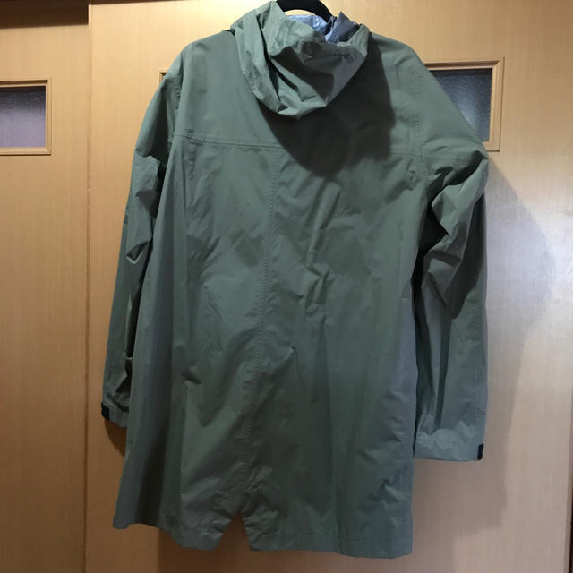 F.C.R.B.(エフシーアールビー)のF.C.Real Bristol  BENCH RAIN COAT  Mサイズ メンズのジャケット/アウター(ナイロンジャケット)の商品写真