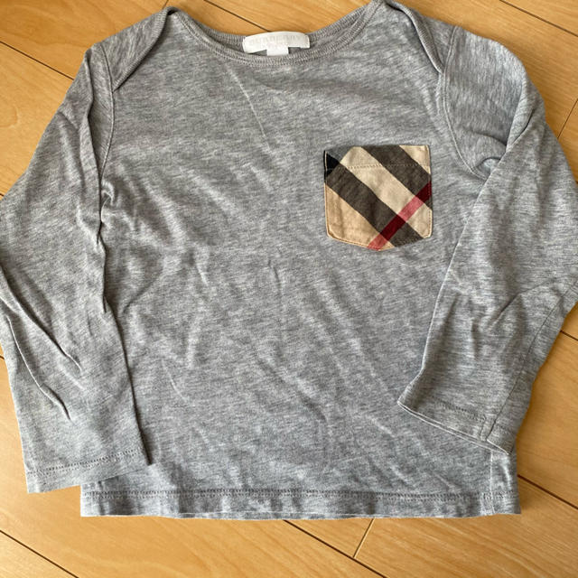 BURBERRY(バーバリー)のBurberry 長袖Tシャツ　ベビーキッズ キッズ/ベビー/マタニティのキッズ服男の子用(90cm~)(Tシャツ/カットソー)の商品写真